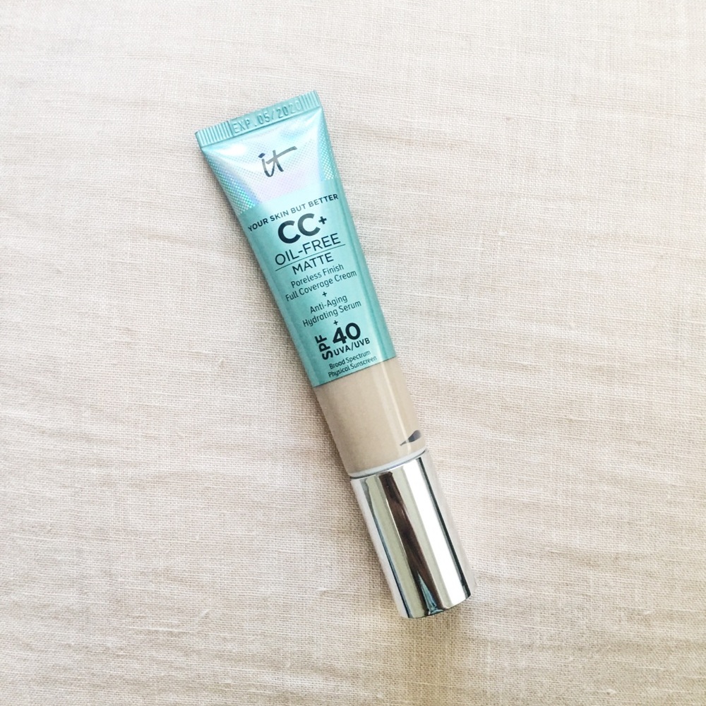IT COSMETICS || CC Cream Oil-free Matte